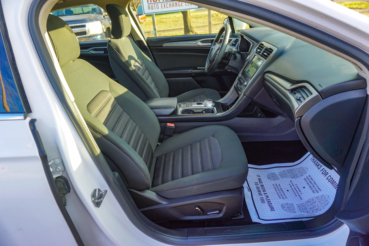 Ford Fusion SE FWD 2017