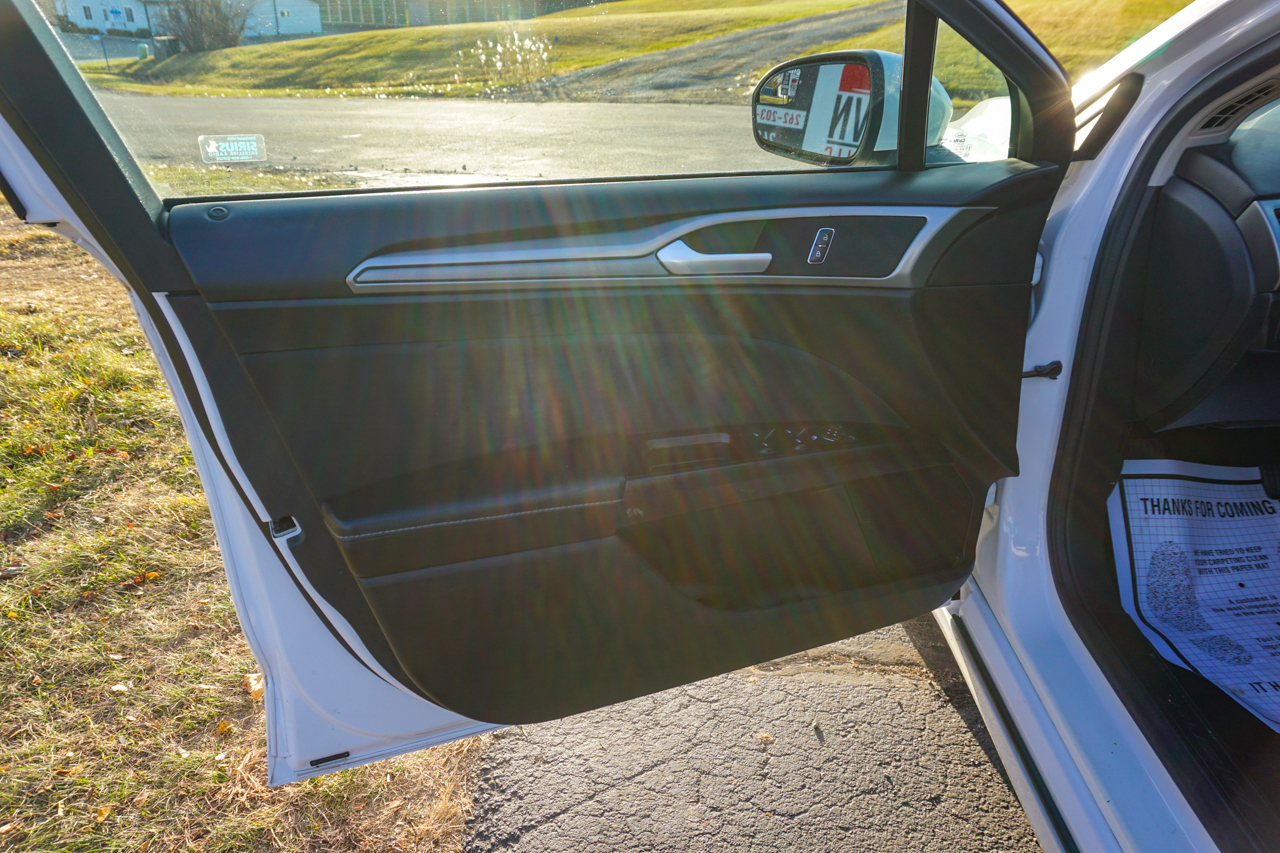 Ford Fusion SE FWD 2017