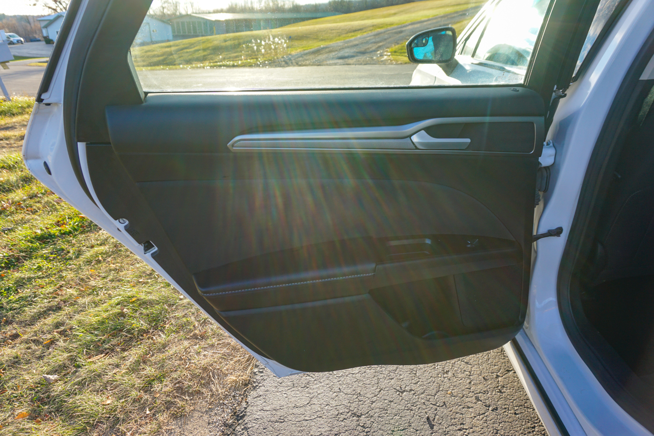 Ford Fusion SE FWD 2017