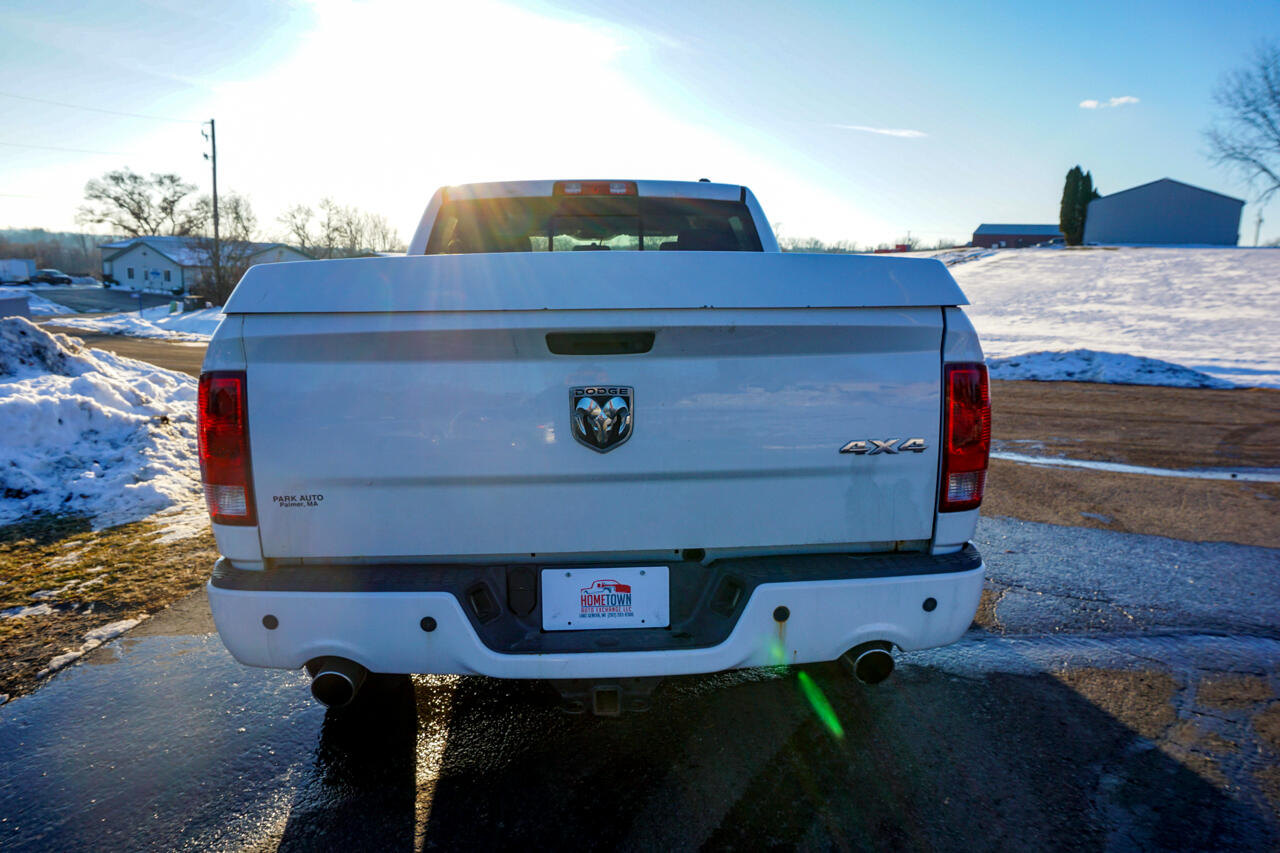 Dodge Ram 1500 4WD Crew Cab 140.5" Sport 2010