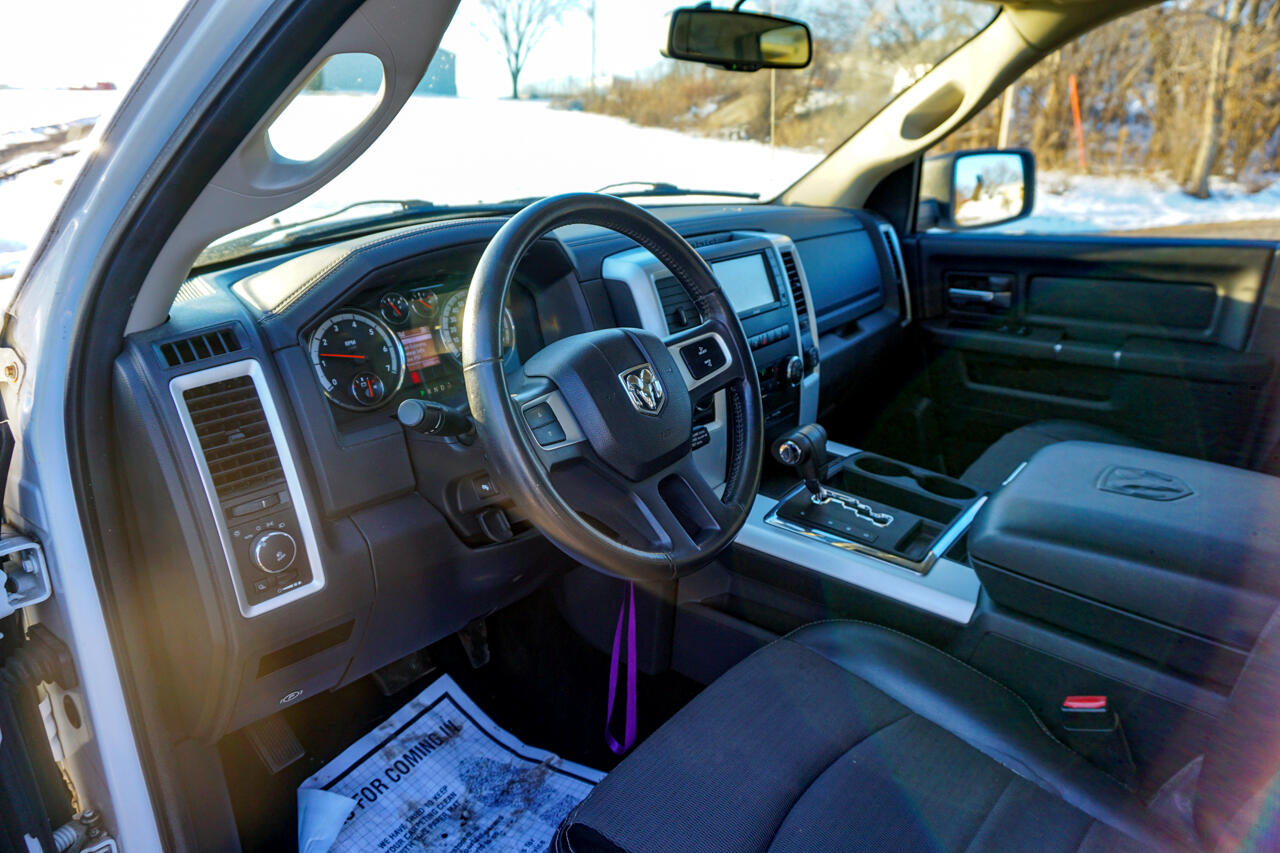 Dodge Ram 1500 4WD Crew Cab 140.5" Sport 2010