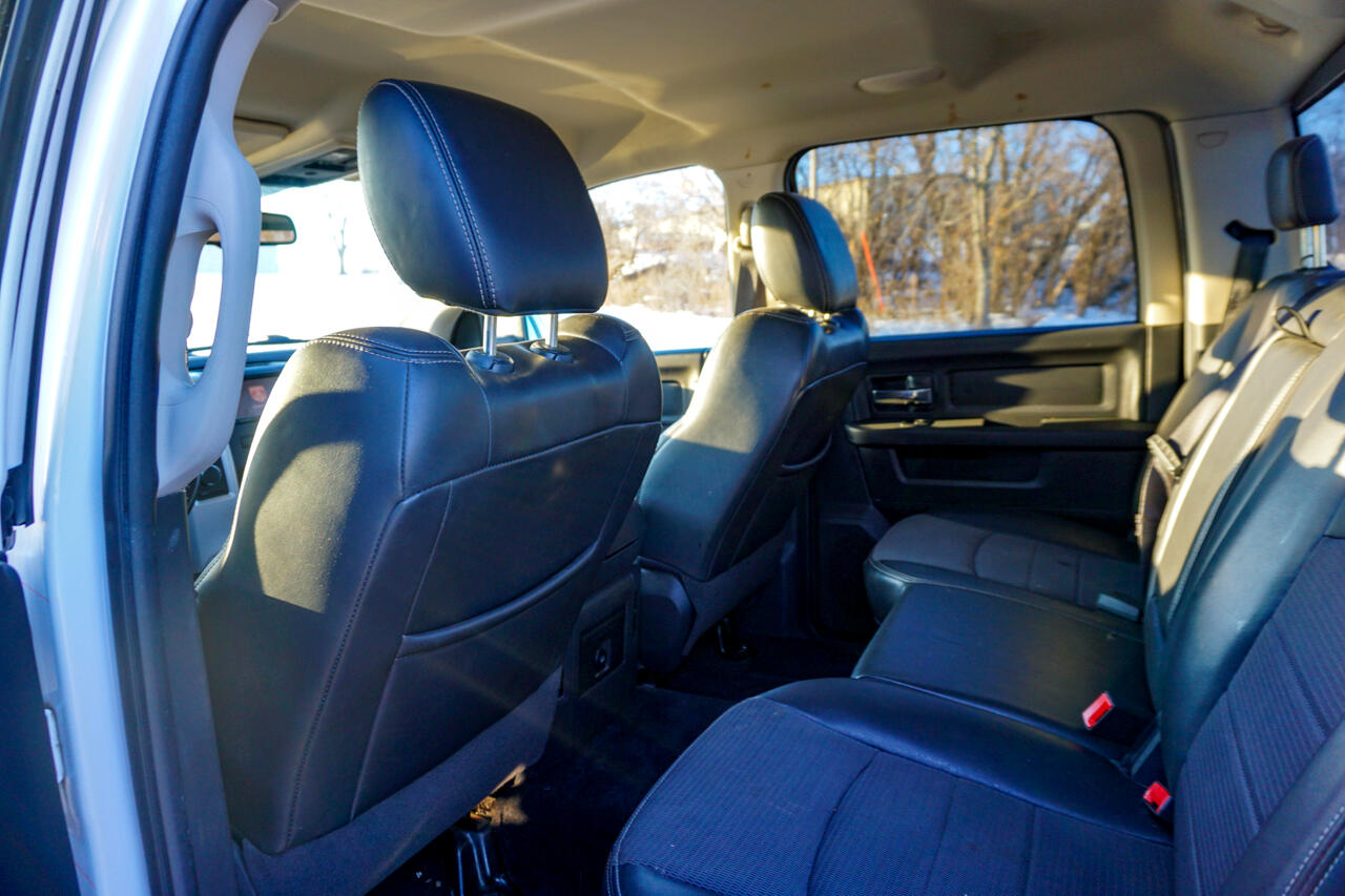 Dodge Ram 1500 4WD Crew Cab 140.5" Sport 2010