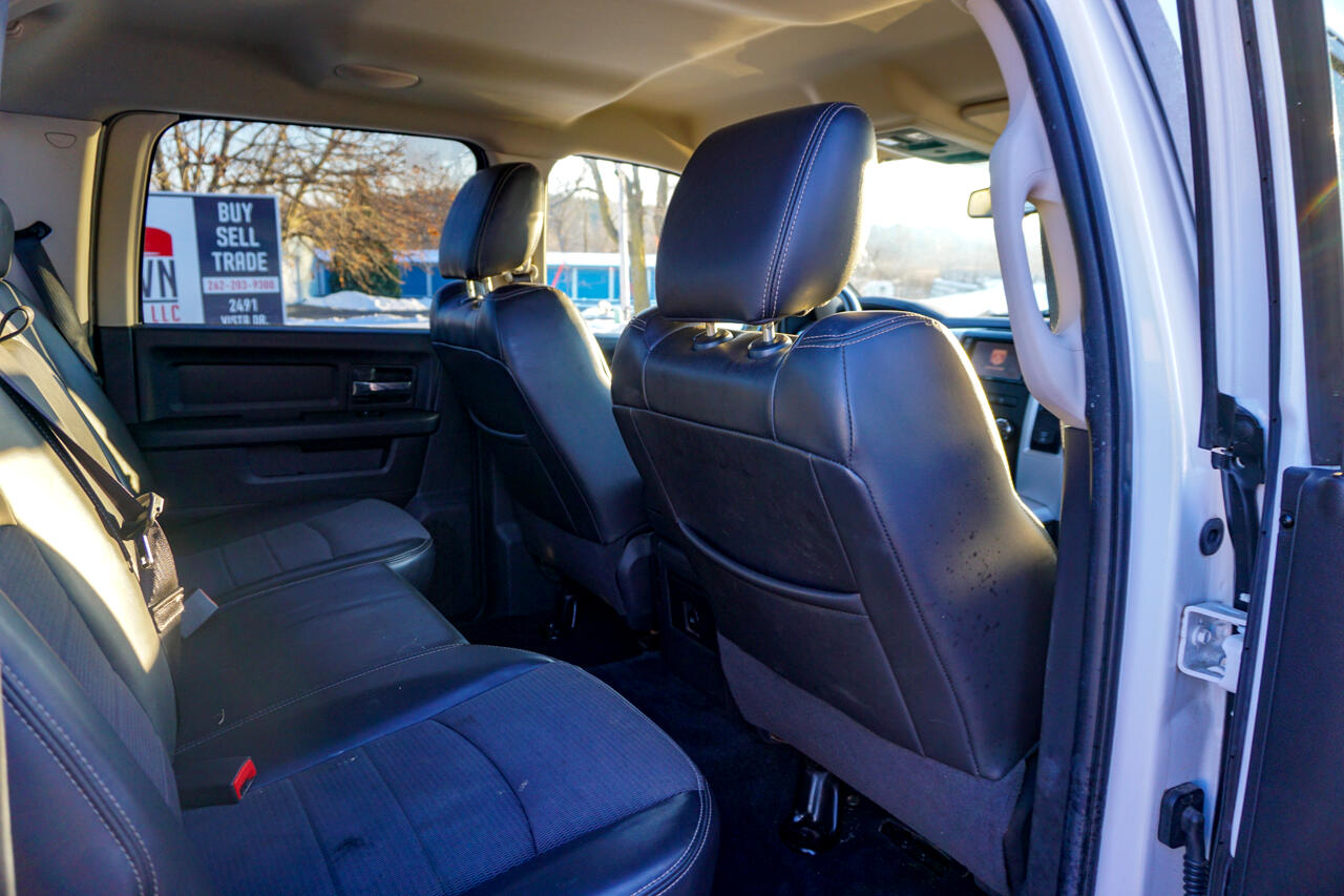 Dodge Ram 1500 4WD Crew Cab 140.5" Sport 2010