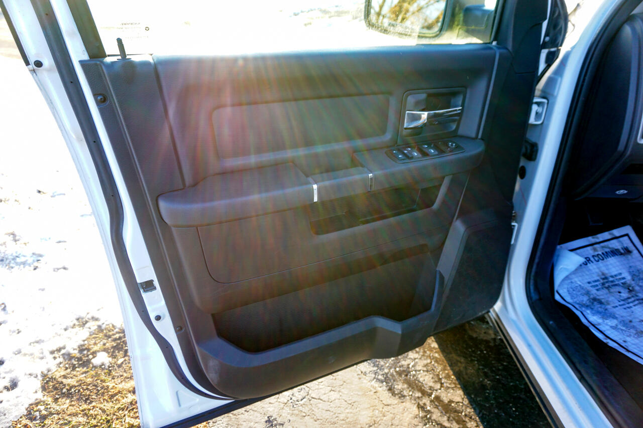 Dodge Ram 1500 4WD Crew Cab 140.5" Sport 2010