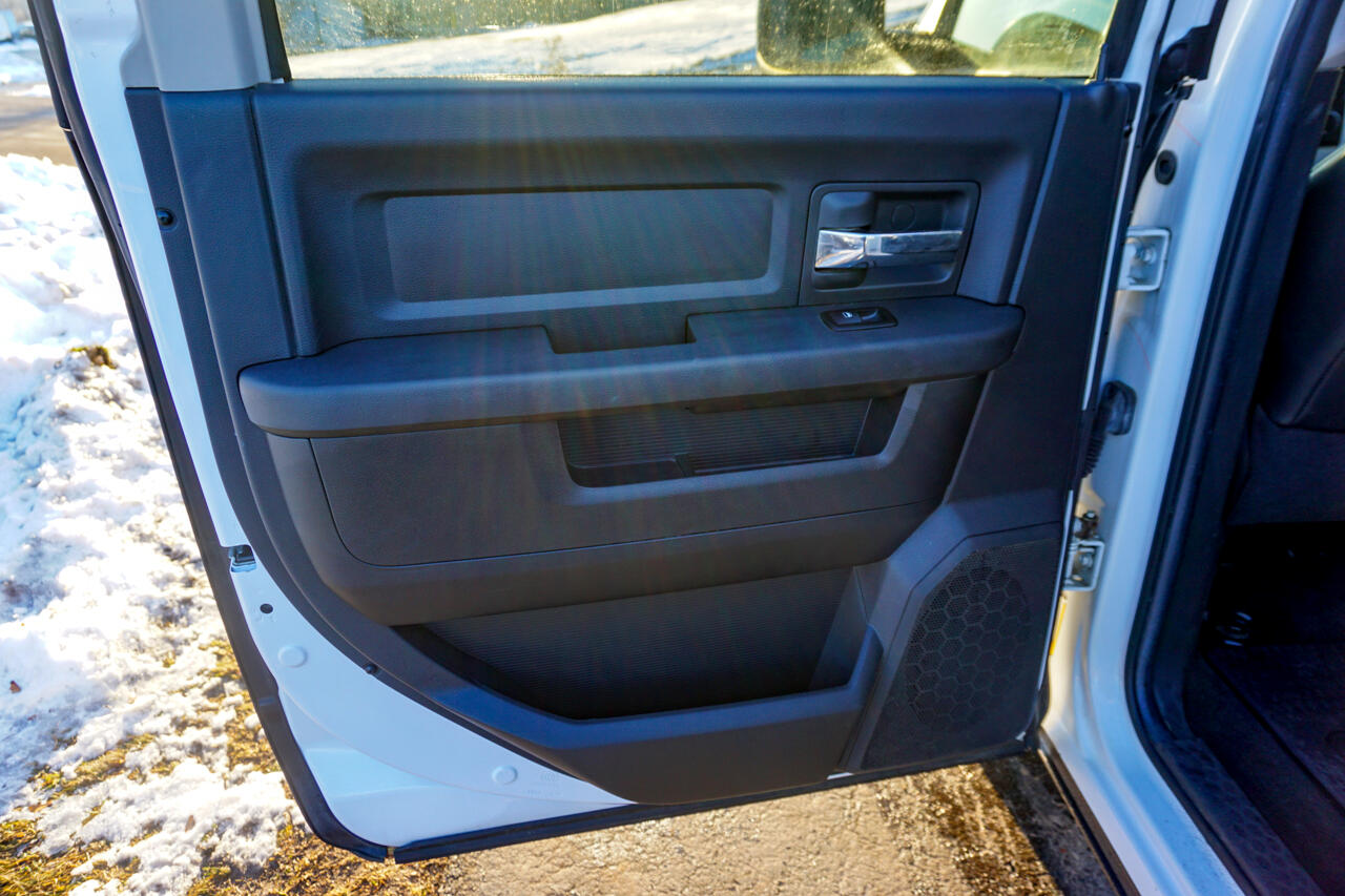 Dodge Ram 1500 4WD Crew Cab 140.5" Sport 2010