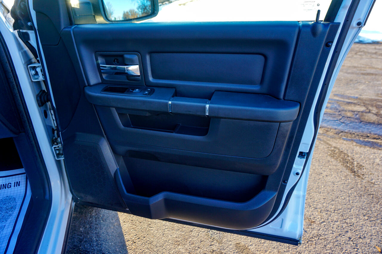 Dodge Ram 1500 4WD Crew Cab 140.5" Sport 2010