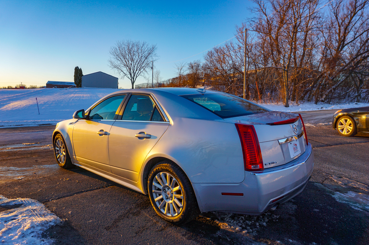 Cadillac CTS Sedan 4dr Sdn 3.0L Luxury AWD 2010