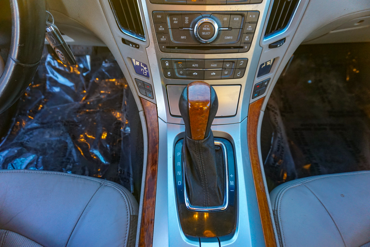 Cadillac CTS Sedan 4dr Sdn 3.0L Luxury AWD 2010