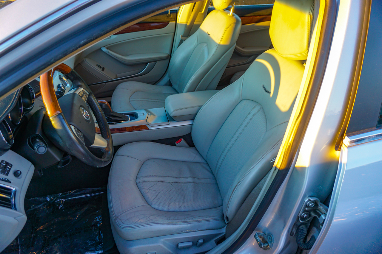 Cadillac CTS Sedan 4dr Sdn 3.0L Luxury AWD 2010