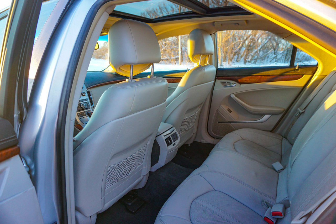 Cadillac CTS Sedan 4dr Sdn 3.0L Luxury AWD 2010