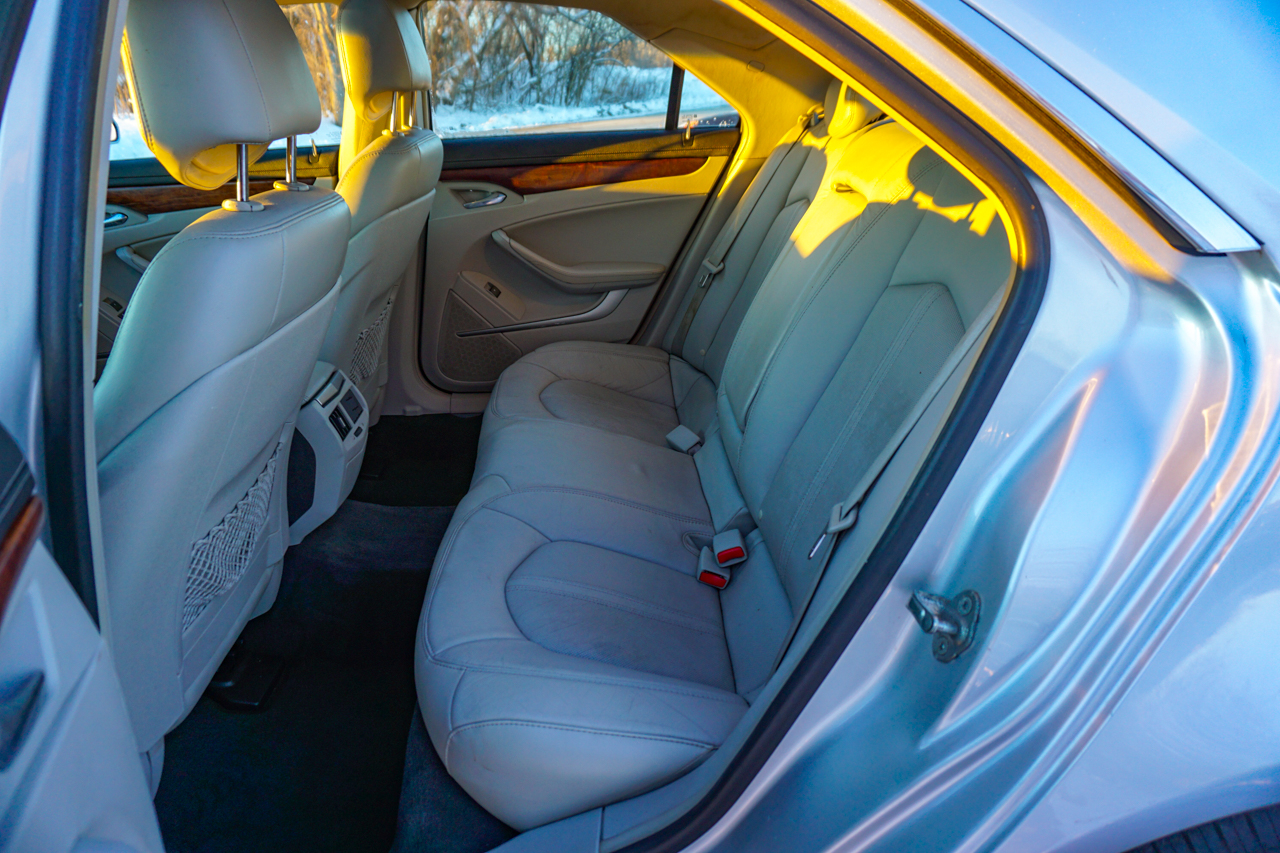 Cadillac CTS Sedan 4dr Sdn 3.0L Luxury AWD 2010