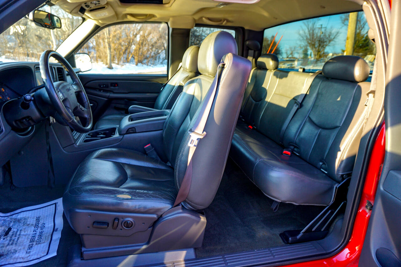 GMC Sierra 1500 Ext Cab 134.0" WB 4WD SLT 2006