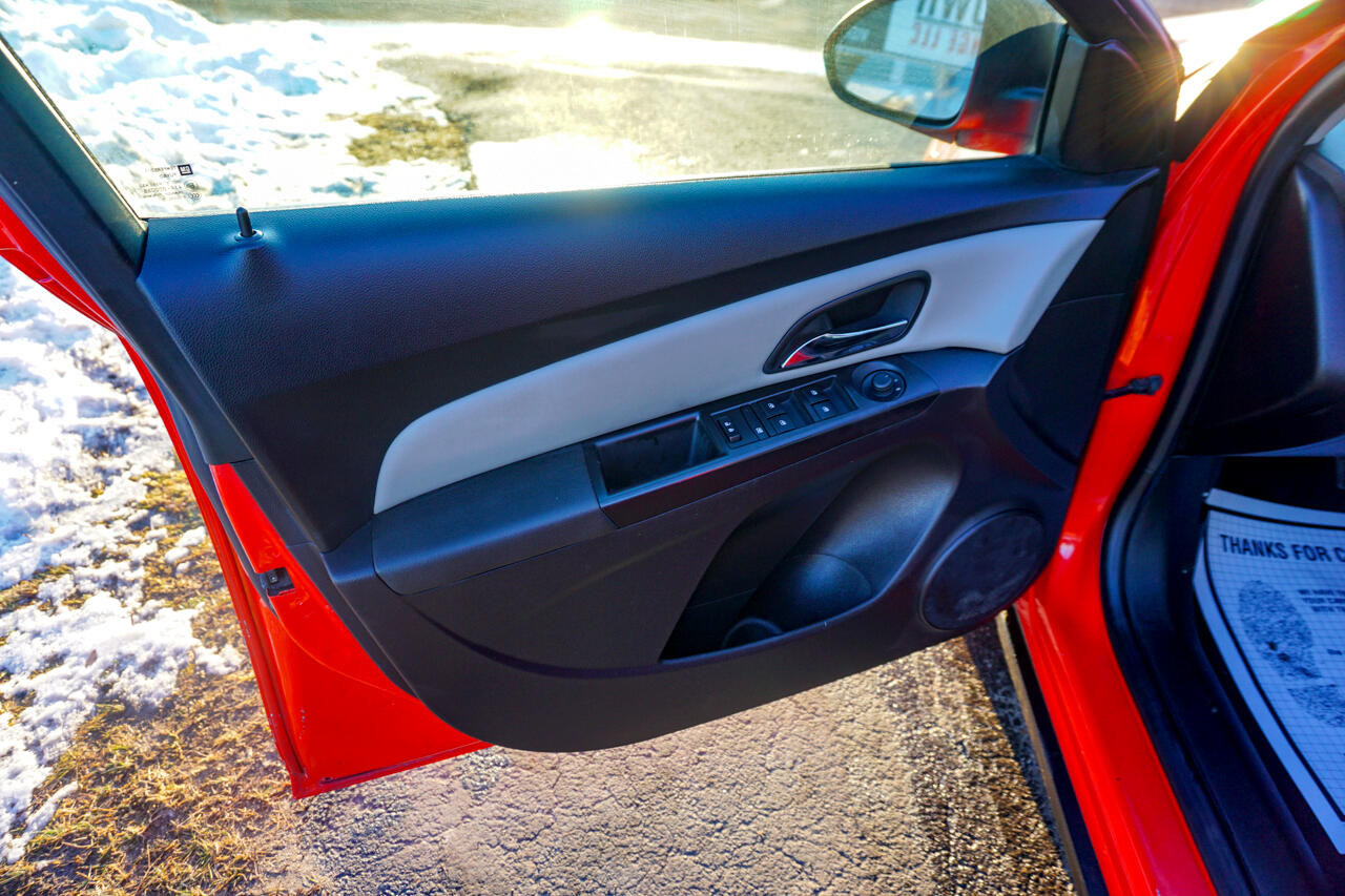 Chevrolet Cruze Limited 4dr Sdn Auto LS 2016