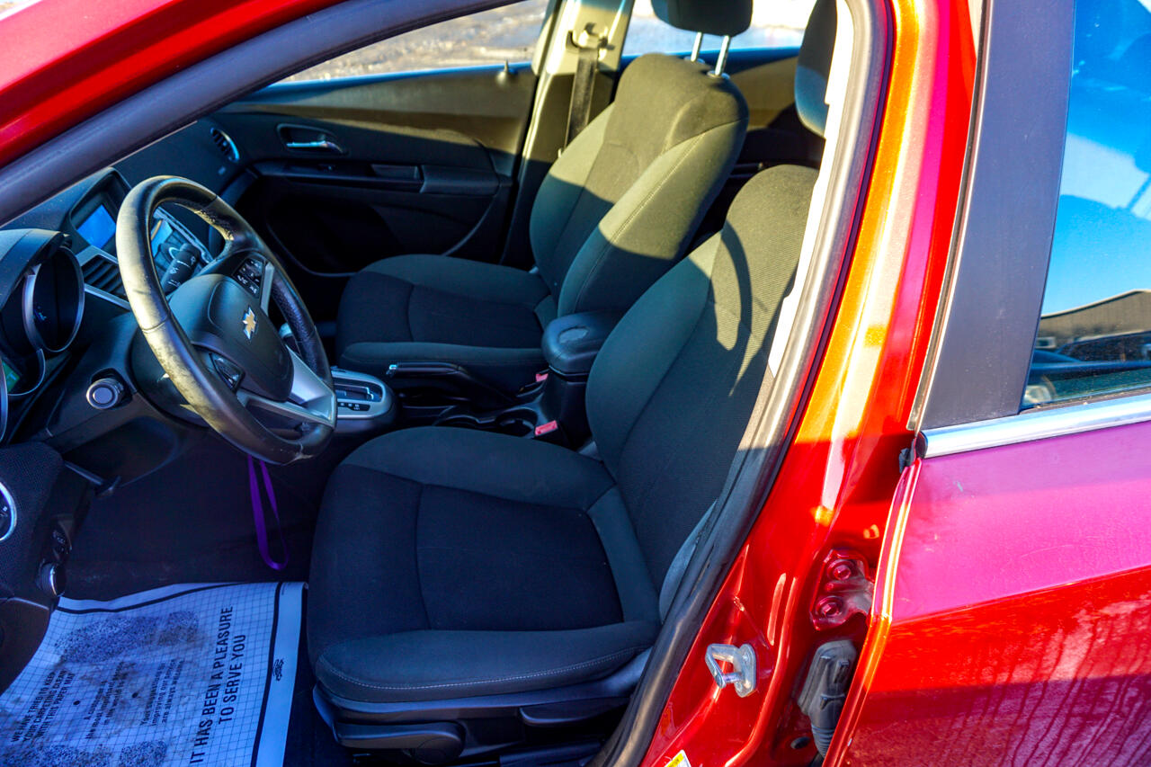 Chevrolet Cruze 4dr Sdn LT w/1LT 2011