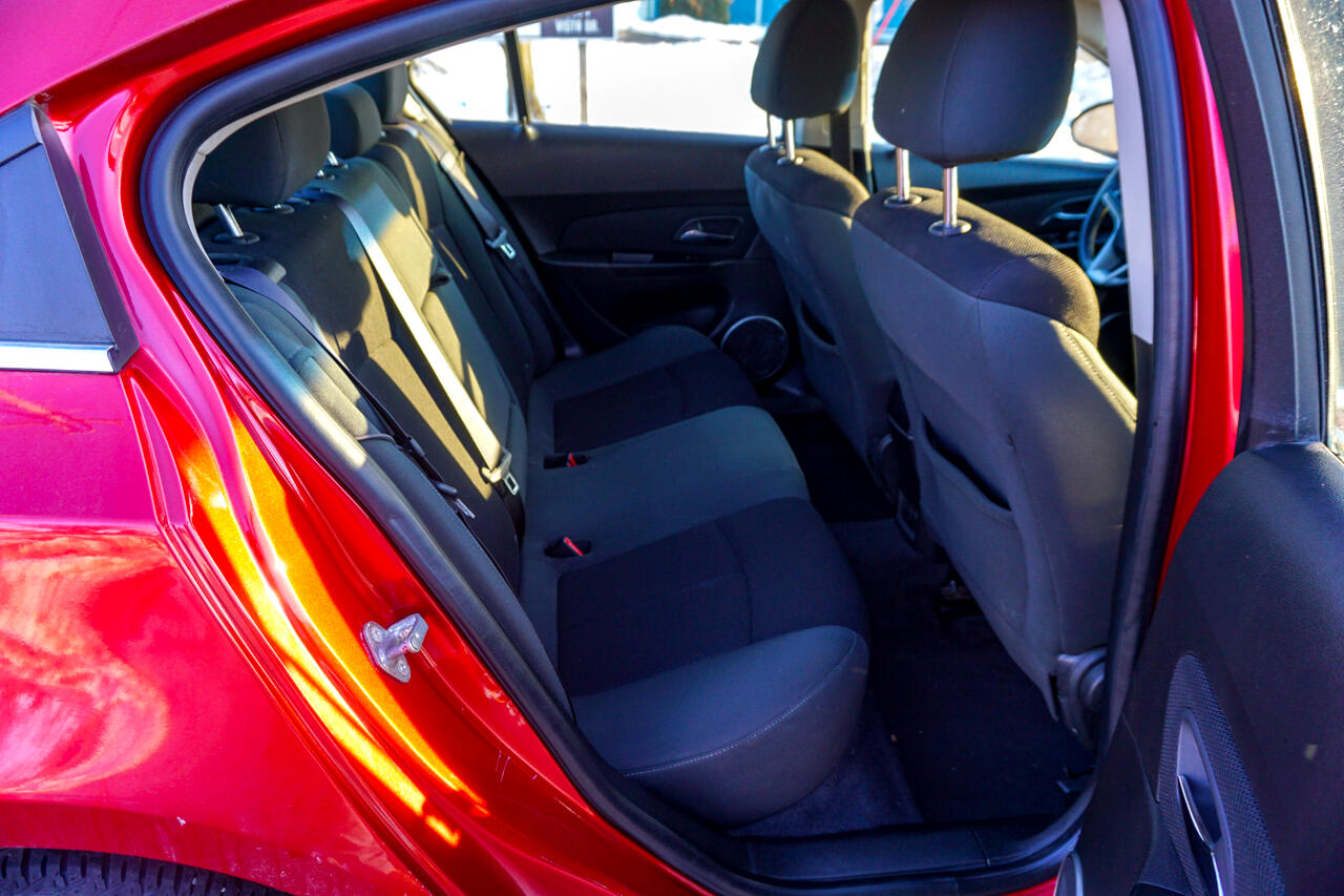 Chevrolet Cruze 4dr Sdn LT w/1LT 2011