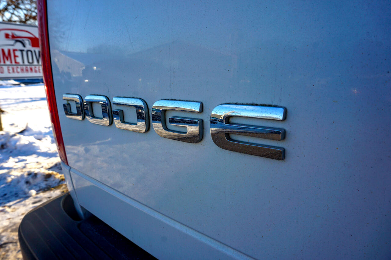 Dodge Ram 1500 4dr Quad Cab 140.5" WB 4WD ST 2004