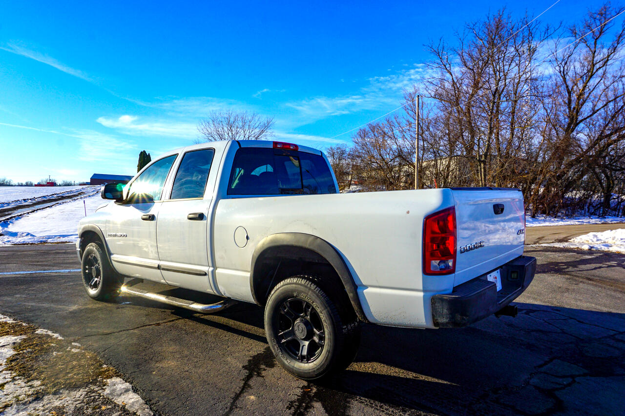 Dodge Ram 1500 4dr Quad Cab 140.5" WB 4WD ST 2004