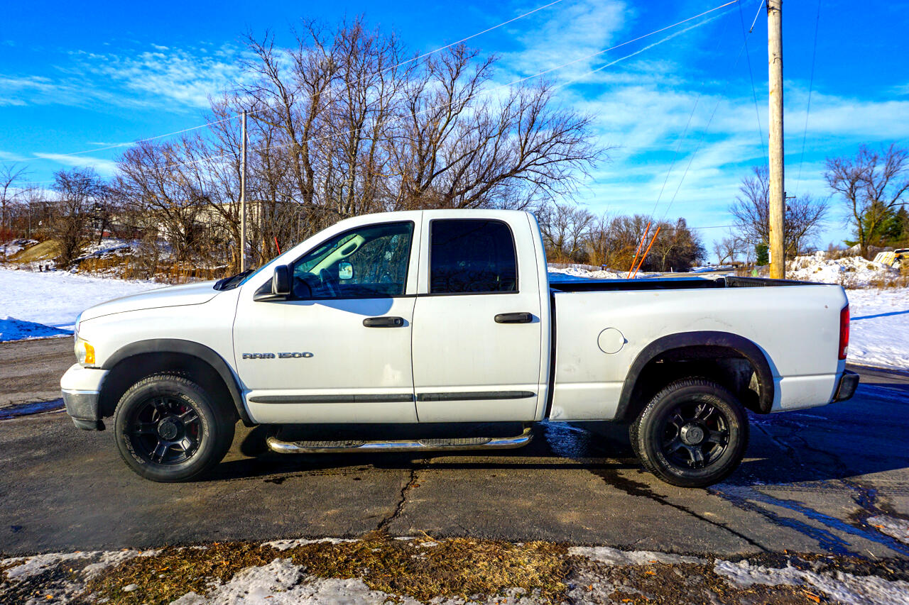 Dodge Ram 1500 4dr Quad Cab 140.5" WB 4WD ST 2004