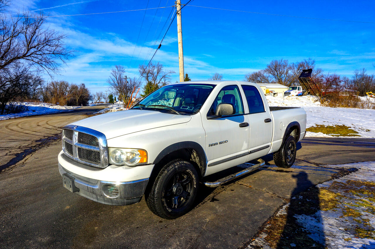 Dodge Ram 1500 4dr Quad Cab 140.5" WB 4WD ST 2004