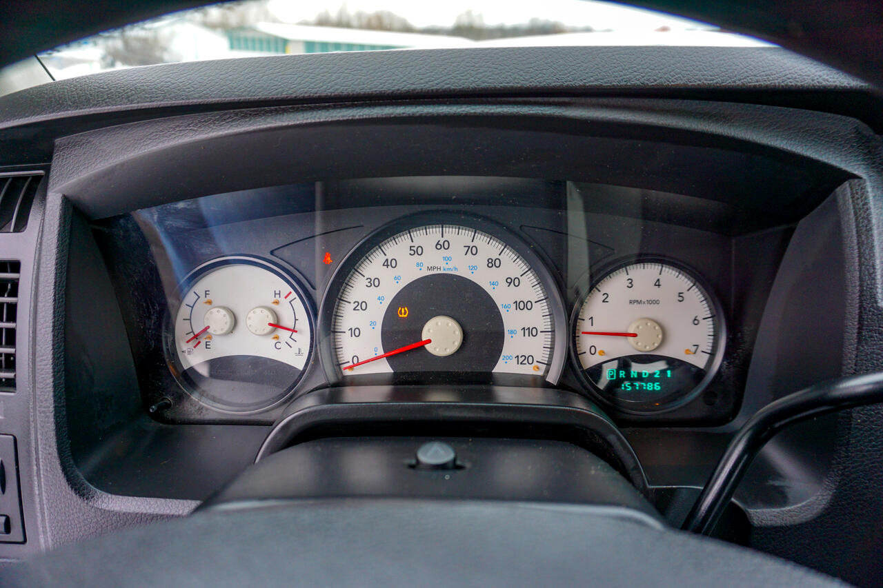 RAM Dakota 4WD Crew Cab SXT 2011