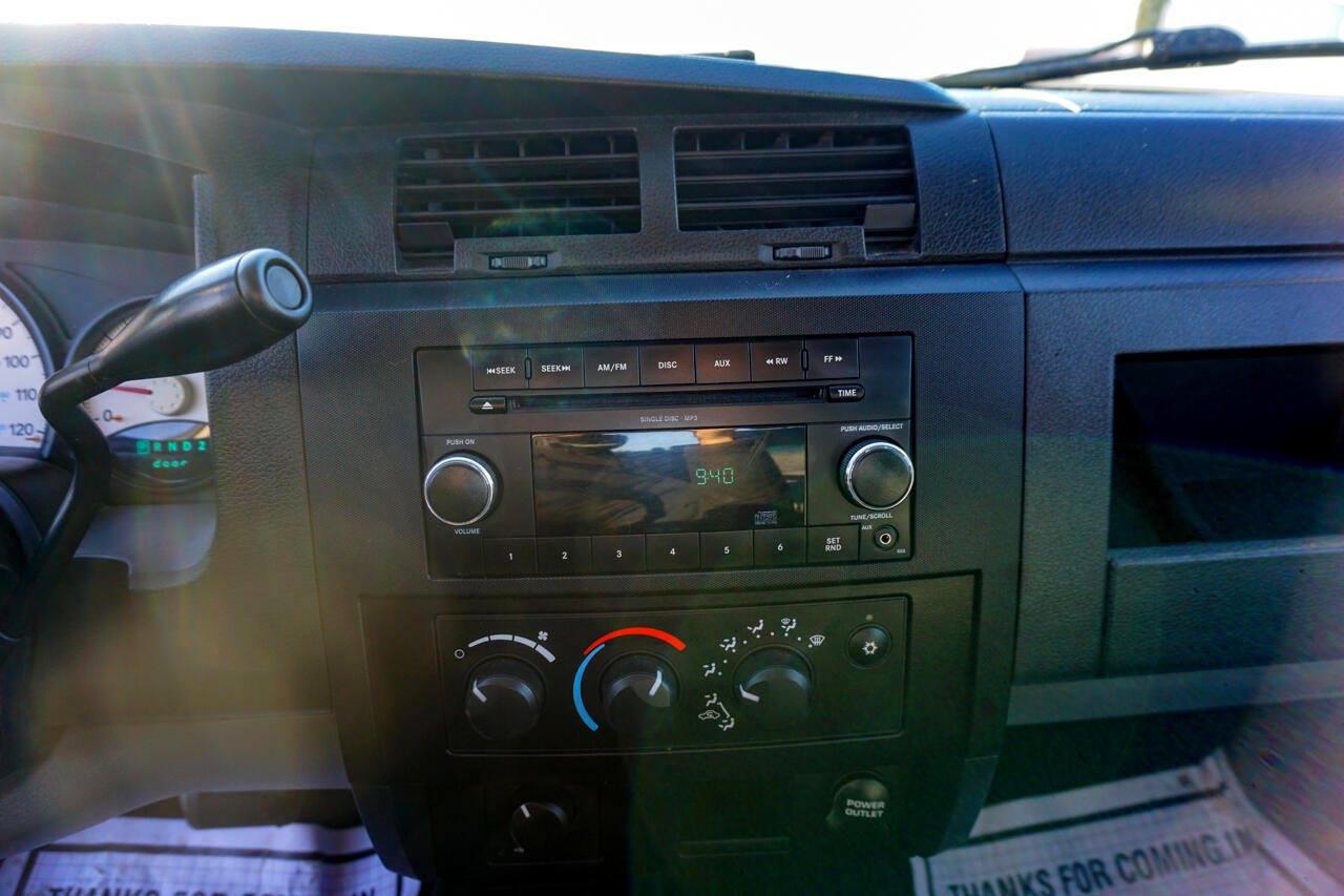 RAM Dakota 4WD Crew Cab SXT 2011