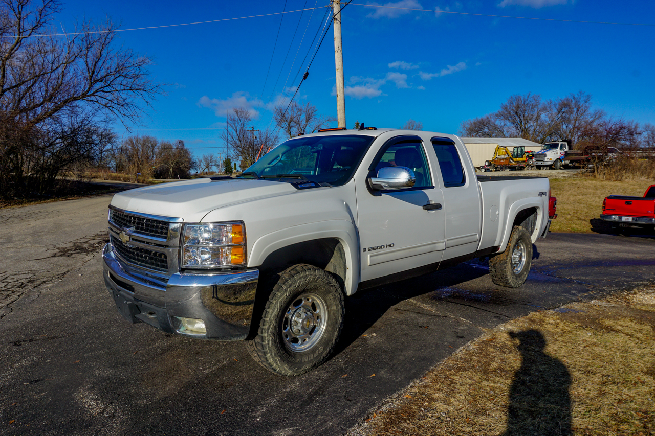 Chevrolet Silverado 2500HD 4WD Ext Cab 143.5" LT 2009