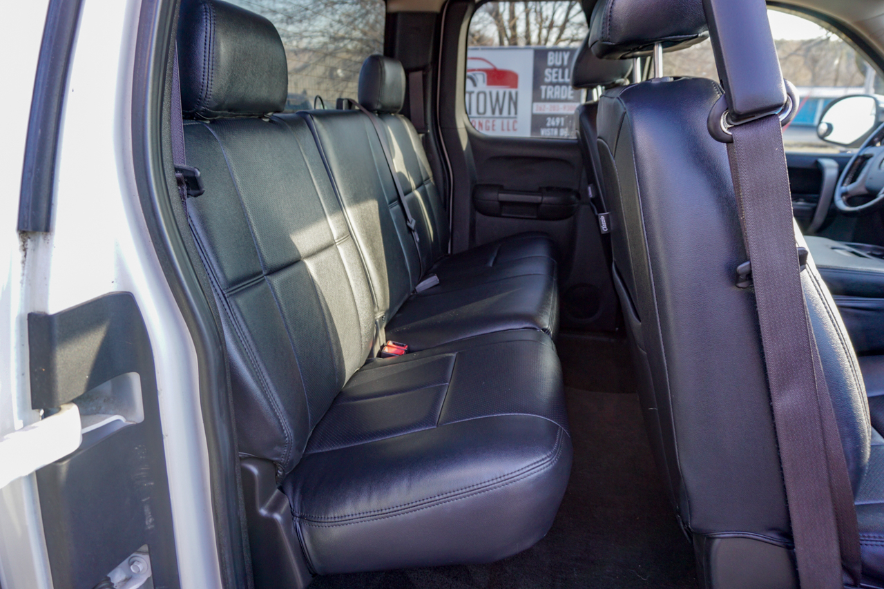 Chevrolet Silverado 2500HD 4WD Ext Cab 143.5" LT 2009