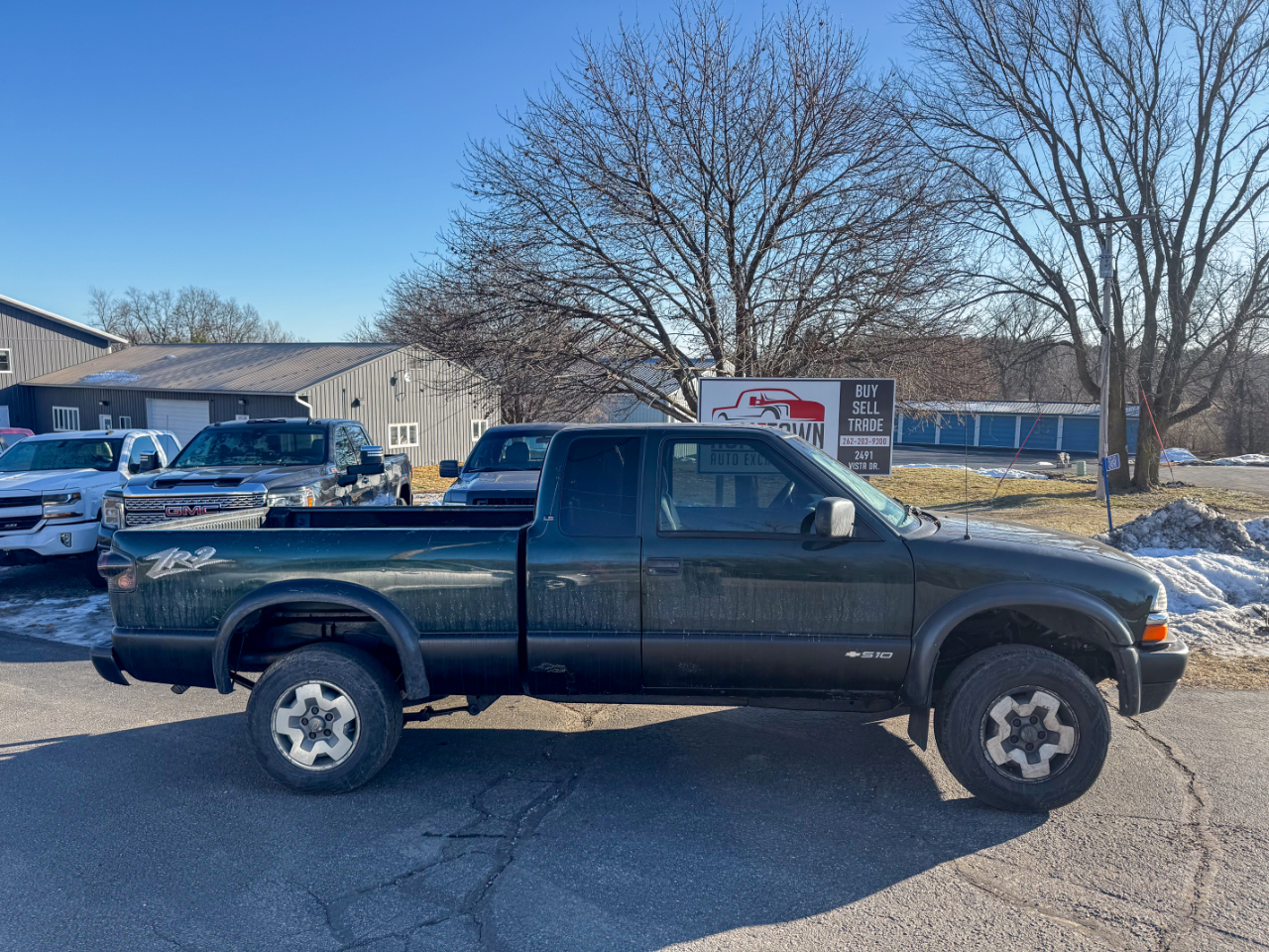 Chevrolet S-10 Ext Cab 123" WB 4WD LS 2002