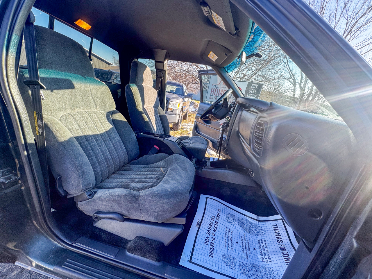 Chevrolet S-10 Ext Cab 123" WB 4WD LS 2002