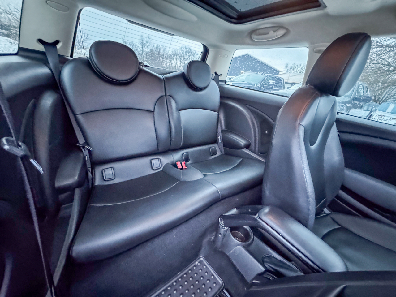 MINI Cooper Hardtop 2dr Cpe 2011