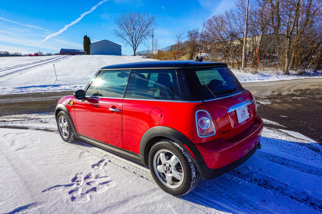 MINI Cooper Hardtop 2dr Cpe 2011