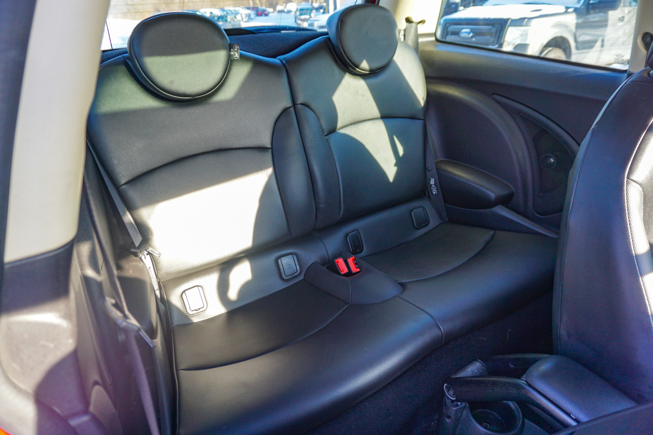 MINI Cooper Hardtop 2dr Cpe 2011