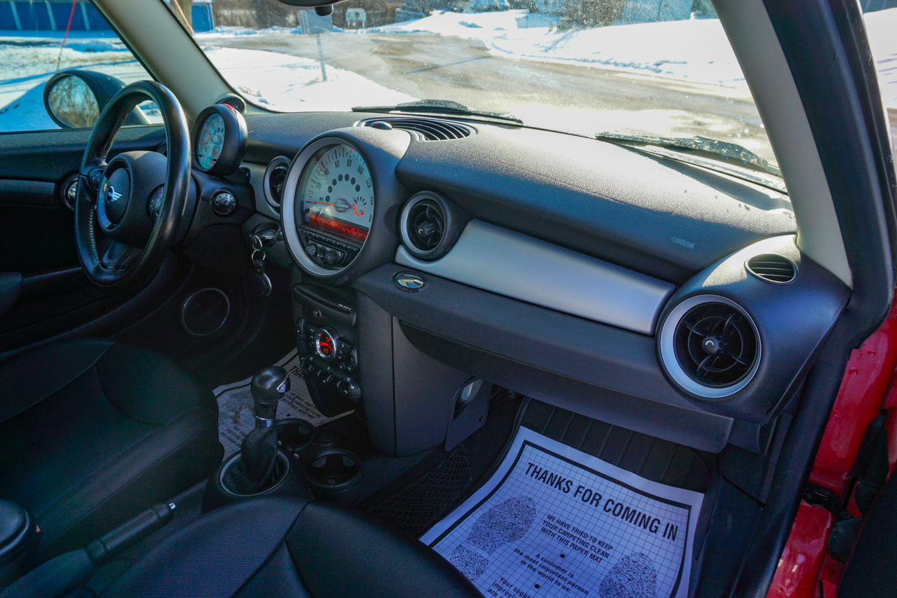 MINI Cooper Hardtop 2dr Cpe 2011