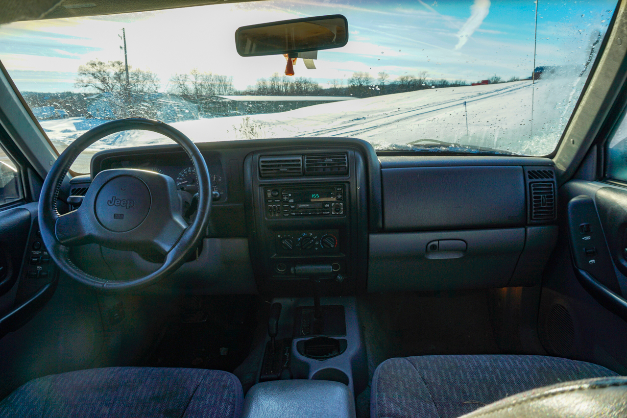 Jeep Cherokee 4dr Sport 4WD 1997