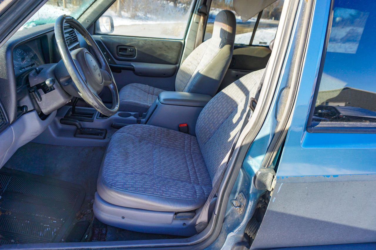 Jeep Cherokee 4dr Sport 4WD 1997