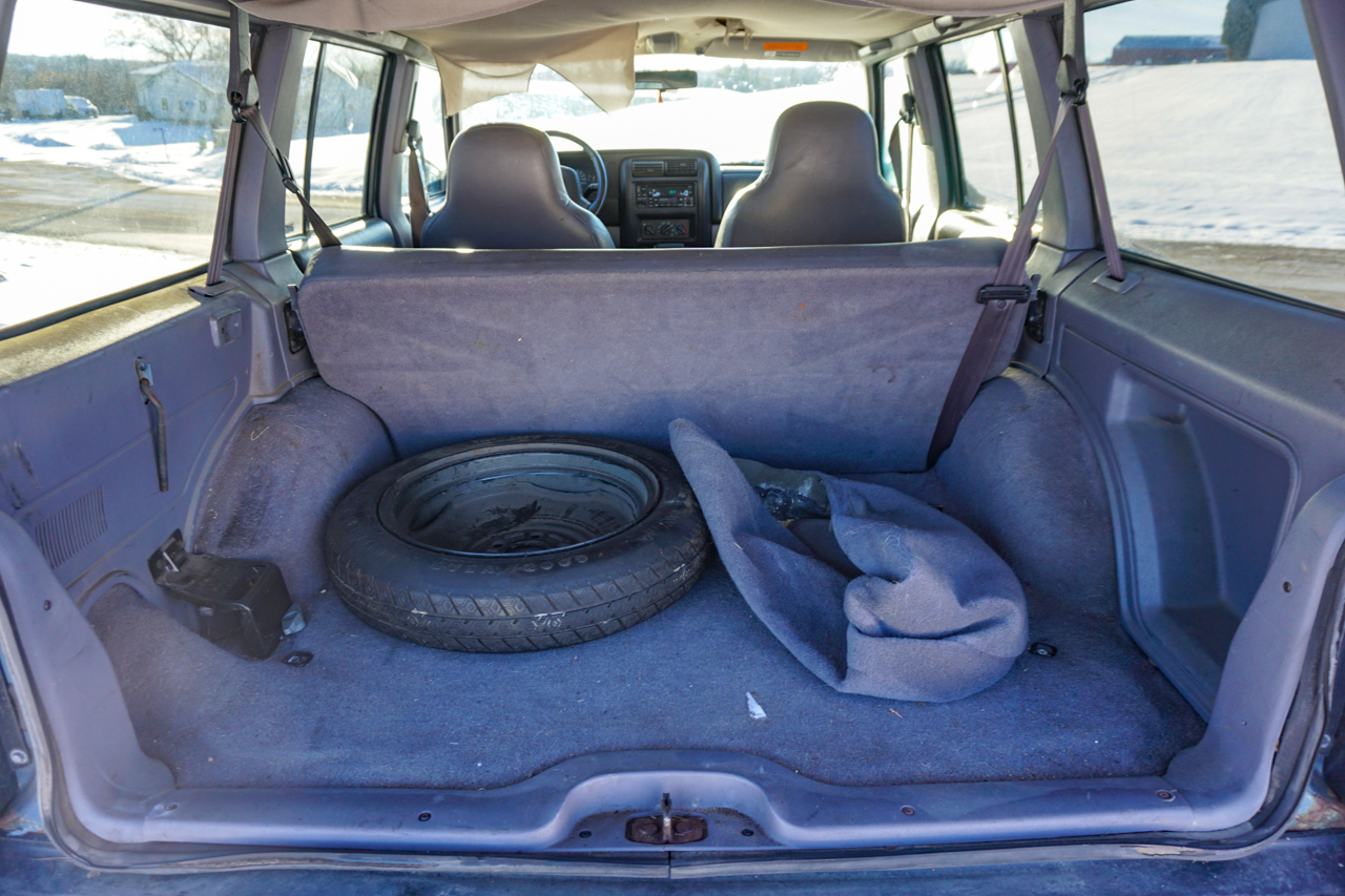 Jeep Cherokee 4dr Sport 4WD 1997