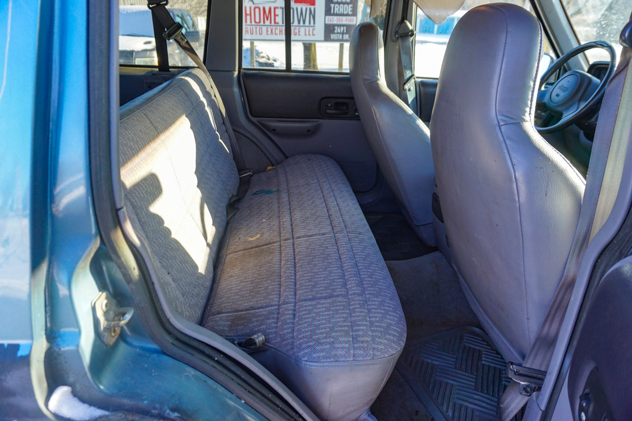 Jeep Cherokee 4dr Sport 4WD 1997