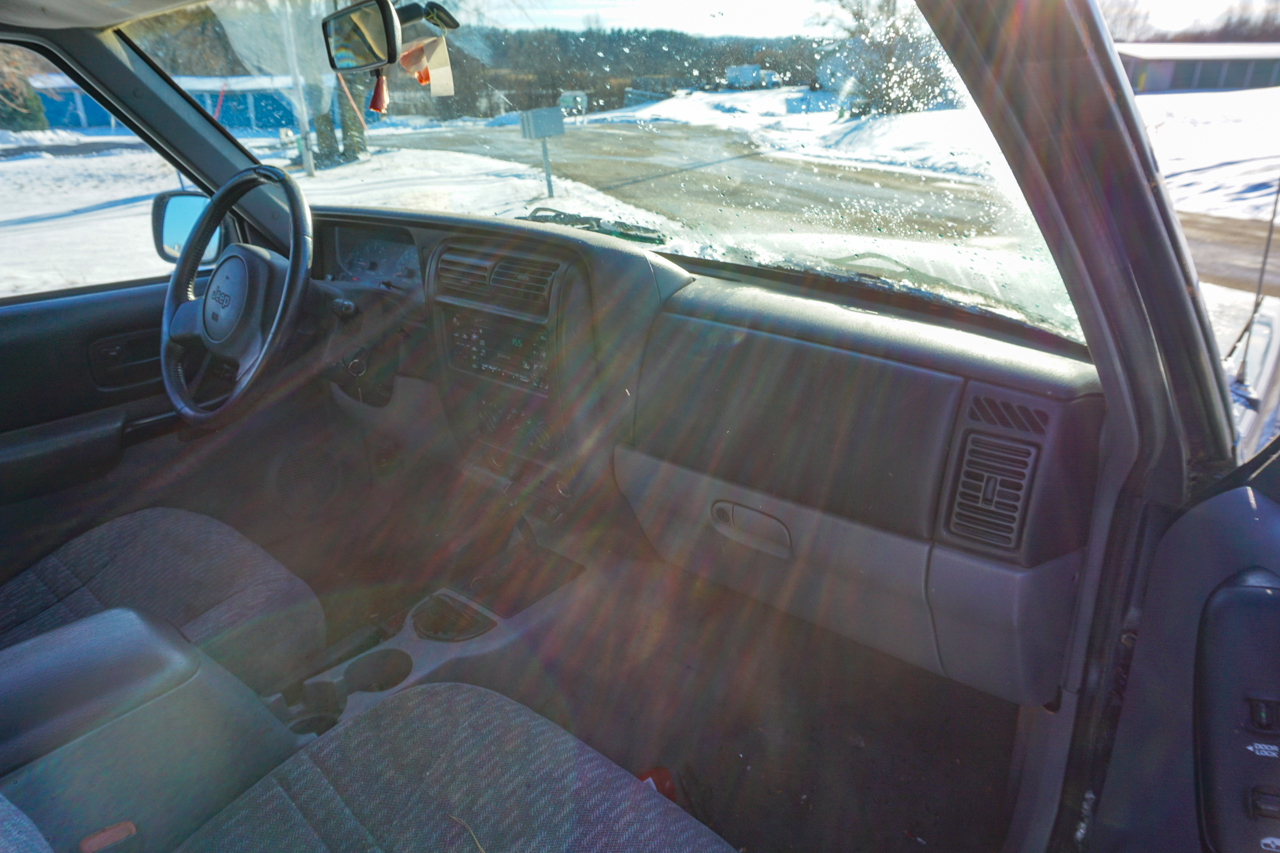 Jeep Cherokee 4dr Sport 4WD 1997