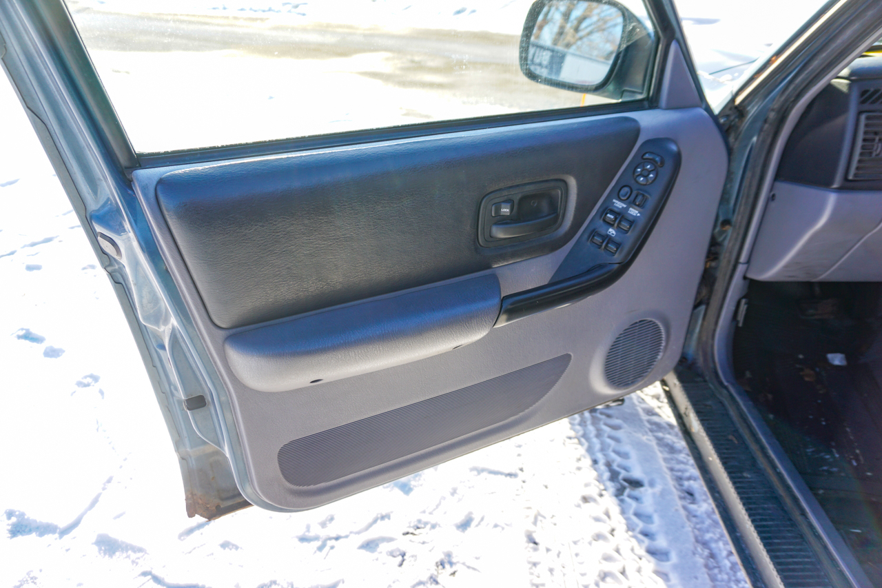 Jeep Cherokee 4dr Sport 4WD 1997