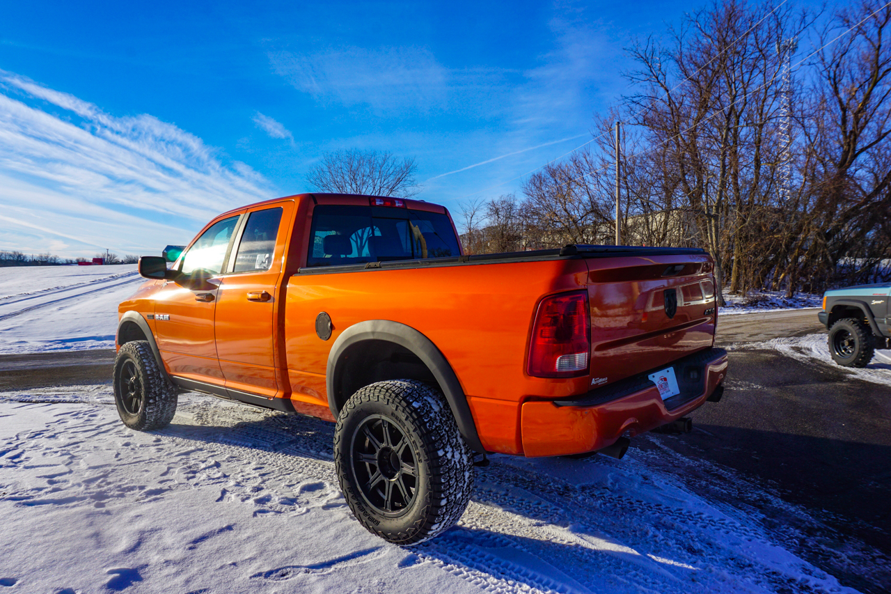Dodge Ram 1500 4WD Quad Cab 140.5" Sport 2010