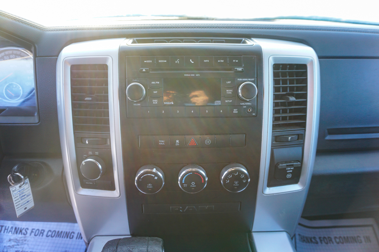 Dodge Ram 1500 4WD Quad Cab 140.5" Sport 2010