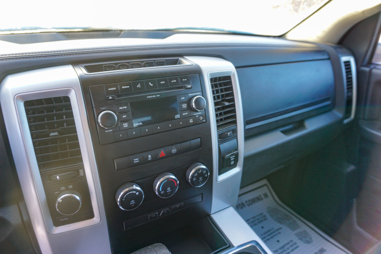 Dodge Ram 1500 4WD Quad Cab 140.5" Sport 2010