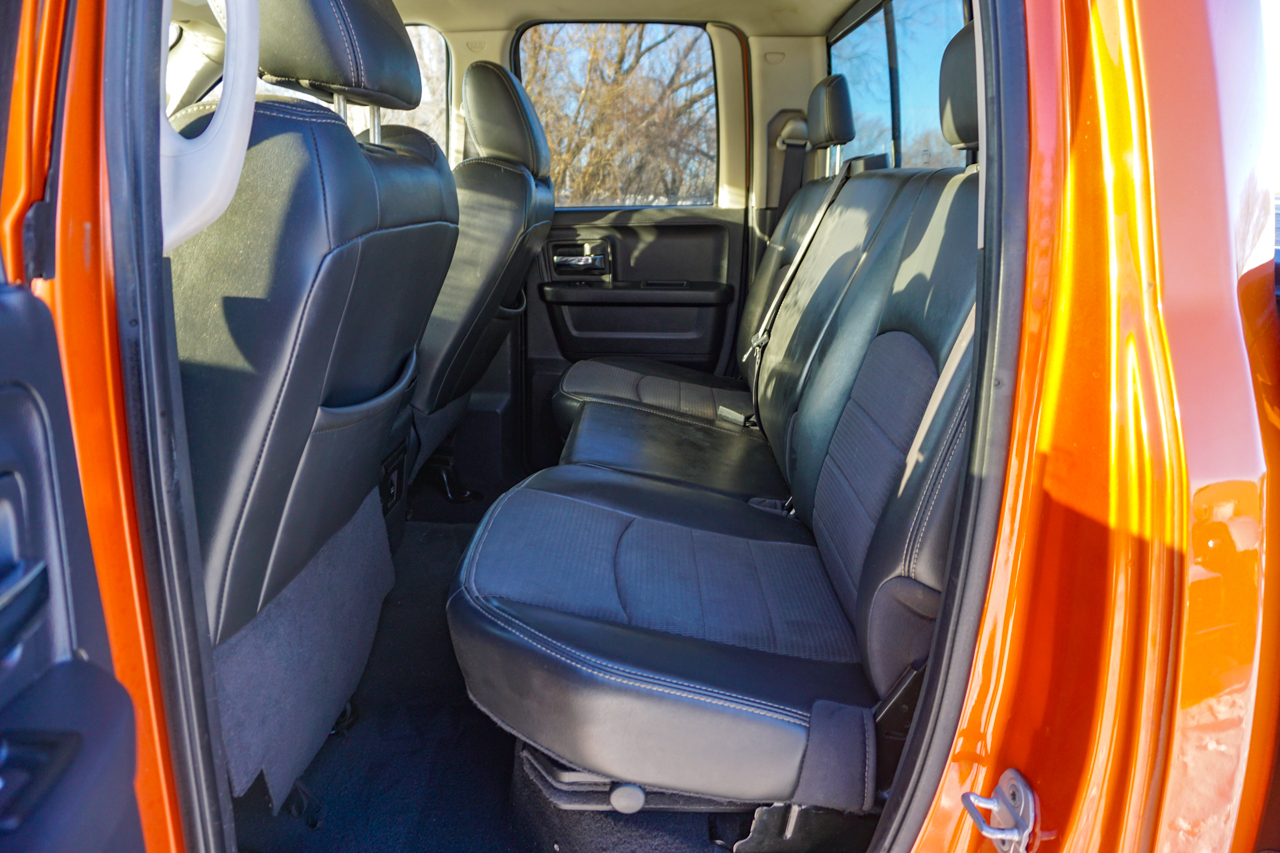 Dodge Ram 1500 4WD Quad Cab 140.5" Sport 2010