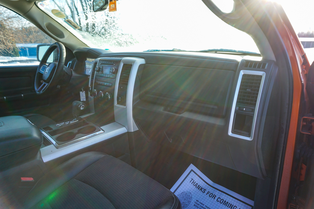 Dodge Ram 1500 4WD Quad Cab 140.5" Sport 2010