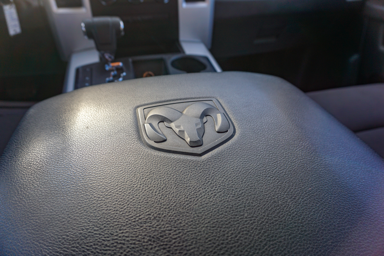 Dodge Ram 1500 4WD Quad Cab 140.5" Sport 2010