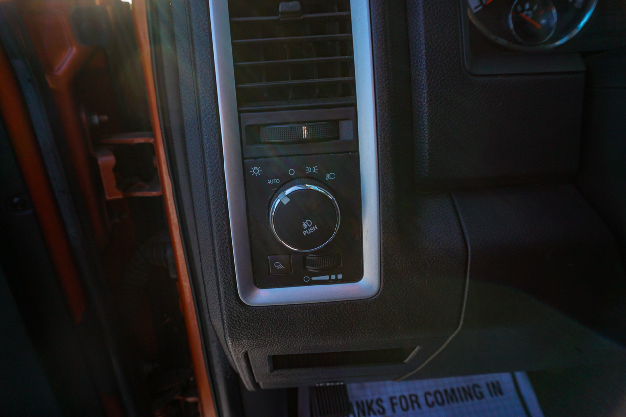 Dodge Ram 1500 4WD Quad Cab 140.5" Sport 2010