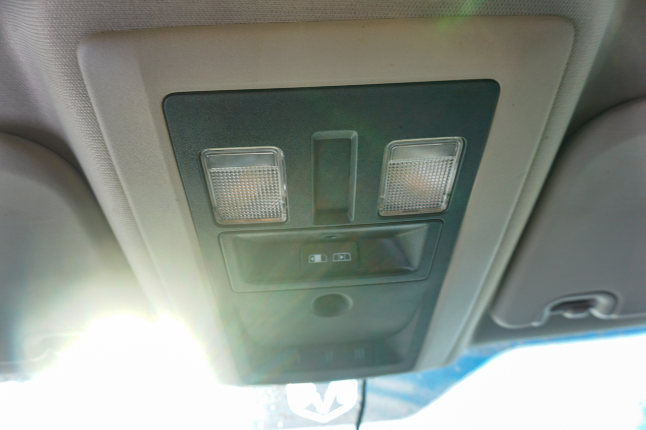 Dodge Ram 1500 4WD Quad Cab 140.5" Sport 2010