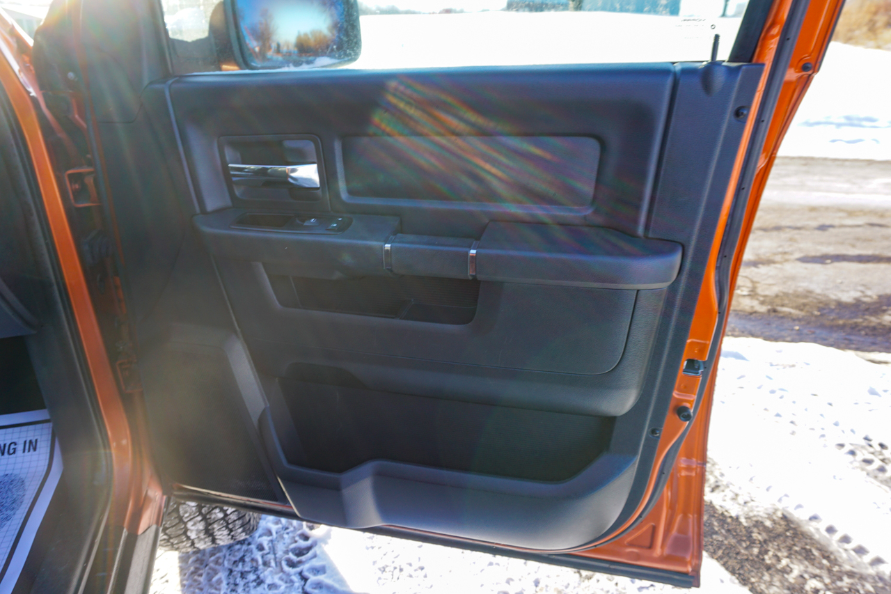 Dodge Ram 1500 4WD Quad Cab 140.5" Sport 2010