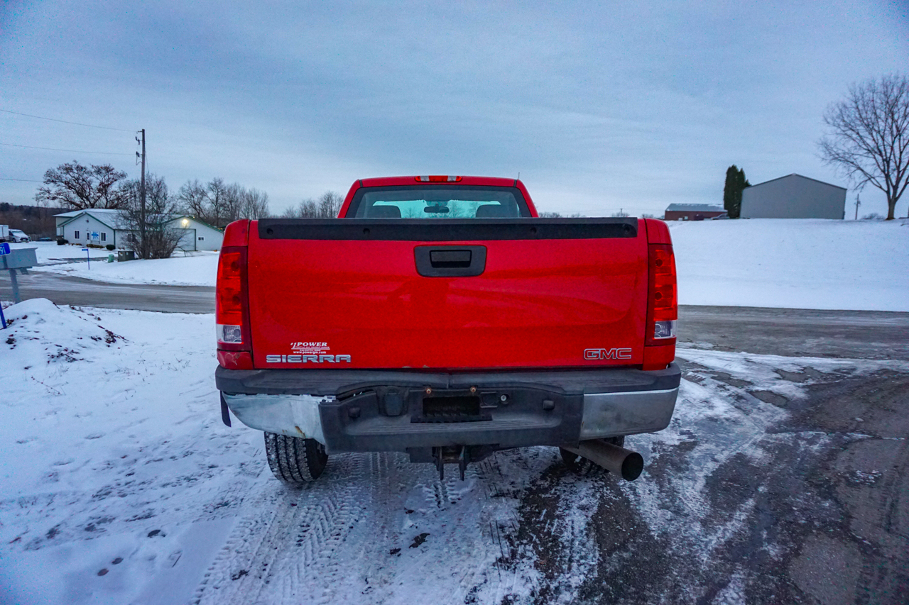 GMC Sierra 2500HD 4WD Reg Cab 133.7" Work Truck 2012