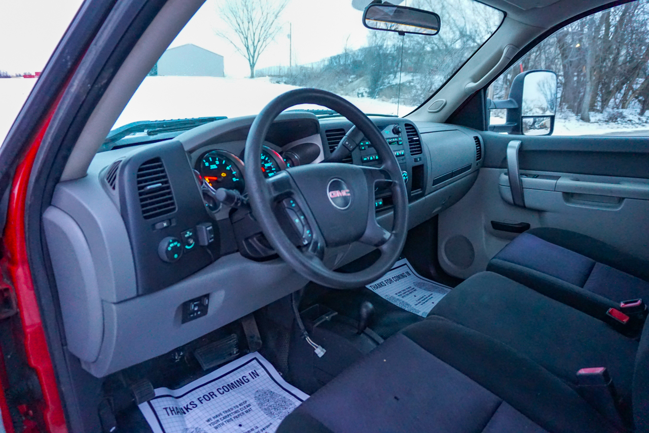 GMC Sierra 2500HD 4WD Reg Cab 133.7" Work Truck 2012